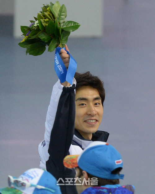 이승훈, 7년 만에 돌아온 월드컵 금메달!