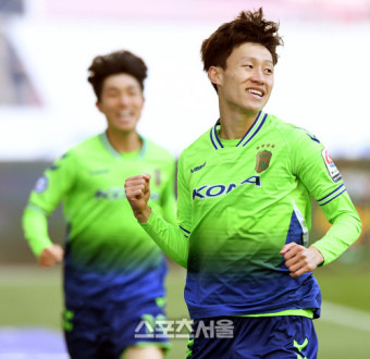 '이재성·이동국 골' 전북, 갈 길 바쁜 울산에 2-1 신승