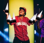 [SS이슈] 브루노 마스, AMAs 7관왕…장르 불문 트로피 싹쓸이