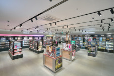 올리브영, 개점 5주년 맞아 명동본점 대규모 리뉴얼 단행