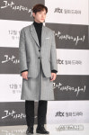 [포토] 이준호, 롱코트가 잘 어울려~