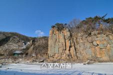 밑도 끝도 없이 펼쳐진 겨울왕국 단양