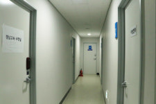 [단독]쉴곳 없는 제2터미널 공항버스 기사들...수면실은 여전히 공사중