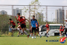 K리그1 초반 돌풍 속 빛나는 김종부의 