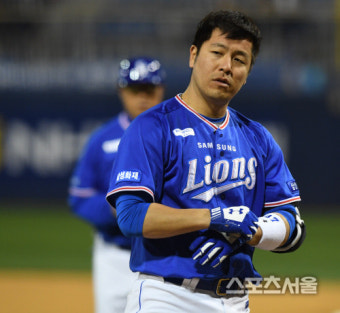 [포토] 삼성 강민호, 그게 어떻게...스트라이크야...