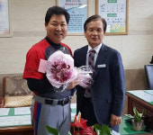 [배우근의 롤리팝]헐크 이만수, 900명을 상대하다!
