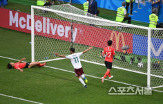 [포토] 0-2...멀어지는 멕시코전의 승리...