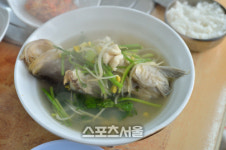 [핵ZONE맛집]옛 철공소 골목마다 피어난 예술의 향기…문래동 맛에 취하다