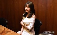 베트남 응원녀 판 투이 티엔 큰 관심에 감동…배우로서 韓 진출 원해 [직격인터뷰]