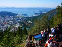 멋진 코트 속 몸짱이 숨어있었네 삼색삼미 창원 가을여행