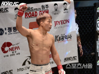 [로드FC 050]승리한 유재남 재시합 받아줘서 고마워, 패한 한이문 수고했다