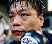 [파이터열전]아재파이터 최무배, 취미는 고양이 기르기, 롤 모델은 스티븐 호킹
