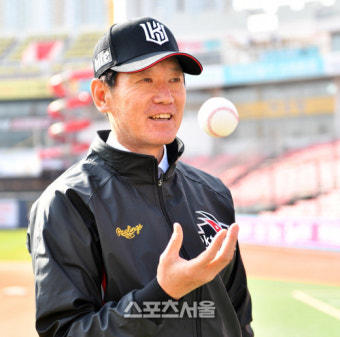 KT 이강철 감독 피어밴드-니퍼트 이별선언, 쿠에바스 계약임박