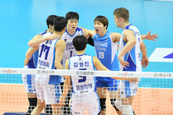 삼성화재, 한국전력 잡고 다시 4위로…봄배구 싸움 뜨겁다