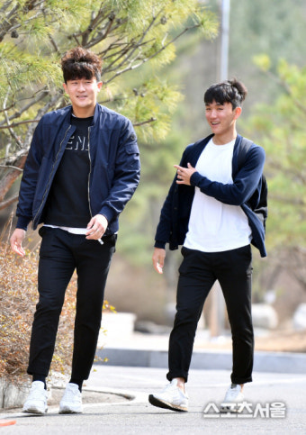 NFC입소하는 김민재와 황인범[포토]