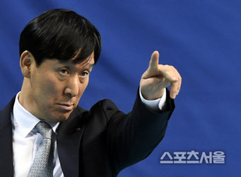 [포토] 신영철 감독, 뒤집어 보자고~!