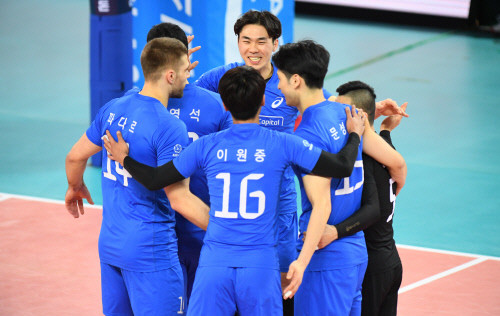 현대캐피탈, 대한항공에 3-2 승리...챔피언결정전 자신감 키워