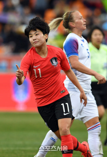 [포토]한국-아이슬란드, 동점골 성공한 지소연