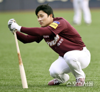 [포토] 키움 김하성, 몸부터...풀고~