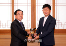 영광군, ‘천년의 빛 영광’ 브랜드 대상 수상
