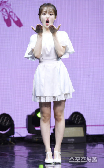 [포토] 오마이걸 승희, 유후~