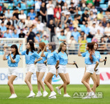 [포토] 대팍의 모모랜드, 하늘색 셔츠로~!