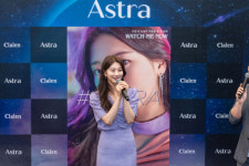 수지, 별빛 같은 눈동자로 팬사인회 성료