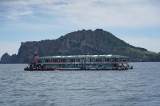 낚시 크루즈 파티 식도락 한번에 즐겨라 에프의 국내 유일 해상리조트 아일랜드 F.