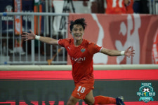 조재완 해트트릭 강원, 포항에 0-4→5-4 대역전승[현장리뷰]