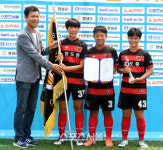 [포토] 포항항도중, 27회 여왕기 중등부 우승 차지~