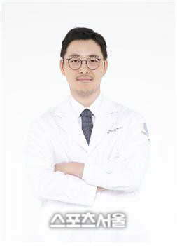 악뮤 이찬혁과 배우 하지수, 1년 이상 교제 중? YG사 아티스트 사생활 확인 불가