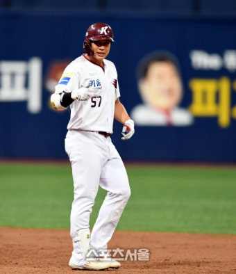 [포토] 송성문, 2회 추격을 알리는 1타점 2루타