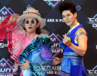 [포토] 노라조, 오늘도 화려한 패션