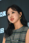 피부예가나연 | [포토]우유빛 피부 뽐내는 트와이스 나연