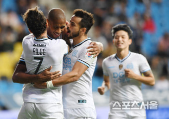 [포토] 에드가-히우두-세징야, 대구FC 외인 트리오의 기쁨~!