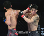 백스핀 블로우로 정제일을 공격하는 진태호, 더블지FC 03 메인카드 첫 경기의 주인공은 나!