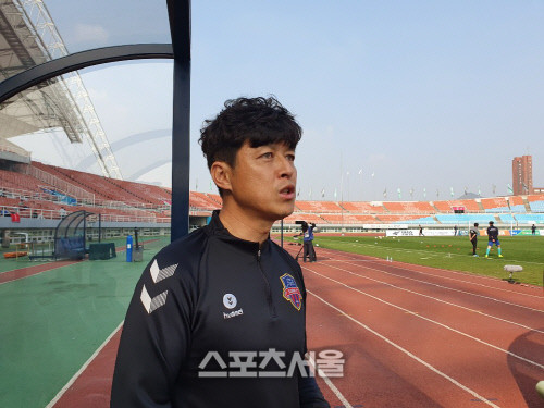 안산 그리너스, 시리우스 이관우 감독 선임…2026년까지 임기 확정