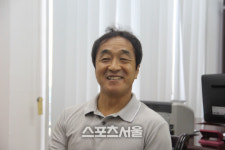 이영진 코치 "박항서 축구의 성공? 통역사의 도움이 큰 부분 차지해"[현지인터뷰]