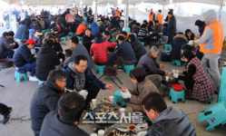 강원 양양 물치항 비치마켓에 도루묵축제·불꽃쇼 더해