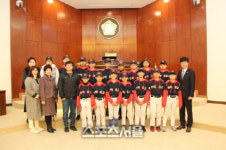 남양주시의회, 송라초등학교 티볼선수단 격려