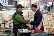 이재준 고양시장, 설 명절 앞두고 전통시장 등 위문..