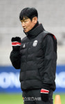 [포토]FC서울 최용수 감독, ACL 본선을 향해!