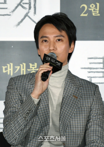 [포토]'클로젯' 출연 소감 밝히는 김남길