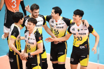 '레오 30득점 폭발' OK저축은행 3연승…3위 현대캐피탈과 승점 4점 차
