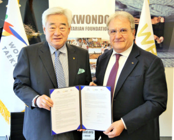 세계태권도 연맹, 세계야구소프트볼 연맹과 사회적 희망심기 동행