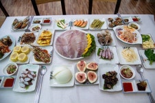 [스포츠서울 고객신뢰도대상: 유명횟집] 여수 가면 맛봐야 할 해녀가 채취한 자연산 회
