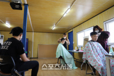 후포 미장원(헤어작업실) | ‘후포면 미용사’ 울진해경 의무경찰 대상 무료 미용실 운영