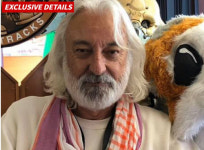 스타워즈 시리즈 연기코치 겸 배우 앤드루 잭, 코로나19로 사망. 마크 블럼 이어 비보