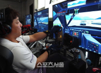 온라인 모터스포츠 ‘2020 CJ대한통운 슈퍼레이스 심레이싱’,  실제 레이스보다 재미있는 장면 연출해 화제