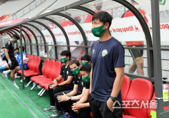 [포토] 전북 김상식 코치, 모라이스 감독은 없지만...